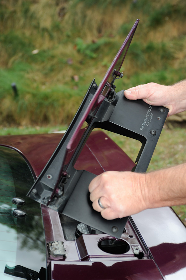 19841996 C4 Corvette Fuel Sending Unit Installation Corvette Magazine