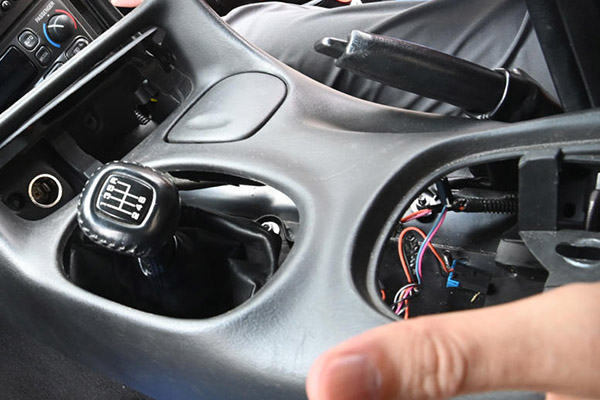Dash and console bezel installation