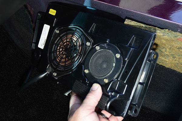 C4 Corvette Sound System Upgrade: Part 2–The Bose ... c4 wiring harness 
