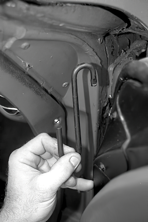 19681982 Door Hinge Spring Replacement & Handle Flap Repair Corvette