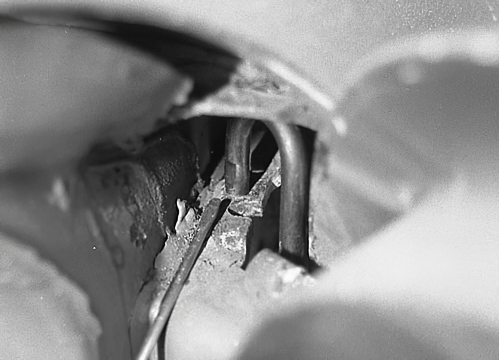 19681982 Door Hinge Spring Replacement & Handle Flap Repair Corvette